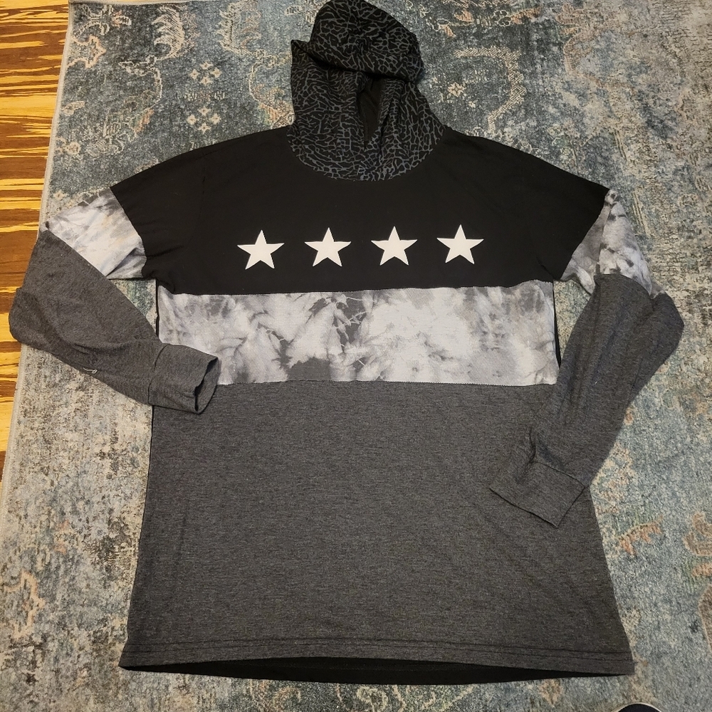 Vibe Black and Gray Star Hoodie Size L